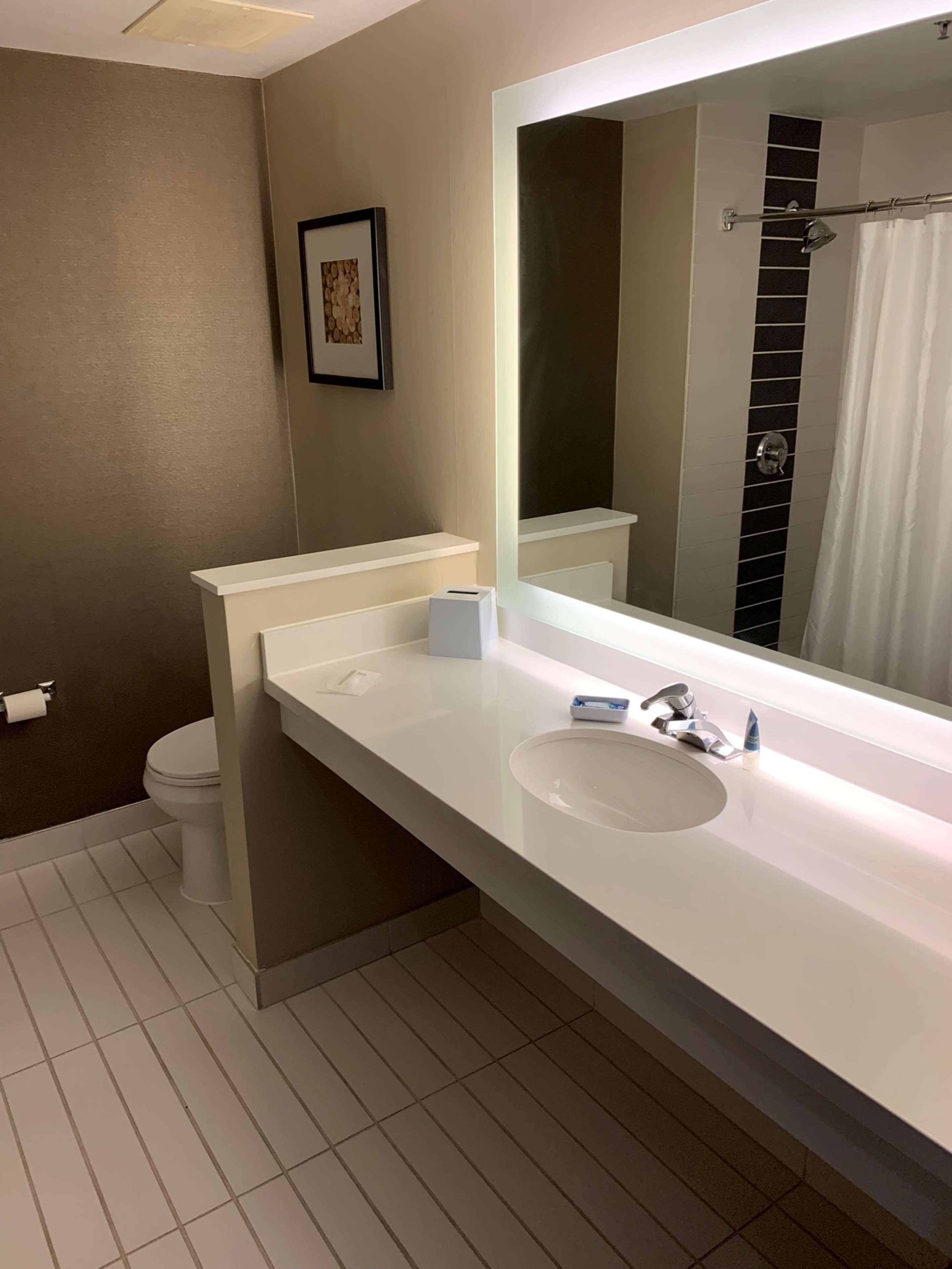 Doubletree By Hilton Las Vegas East Flamingo Extérieur photo